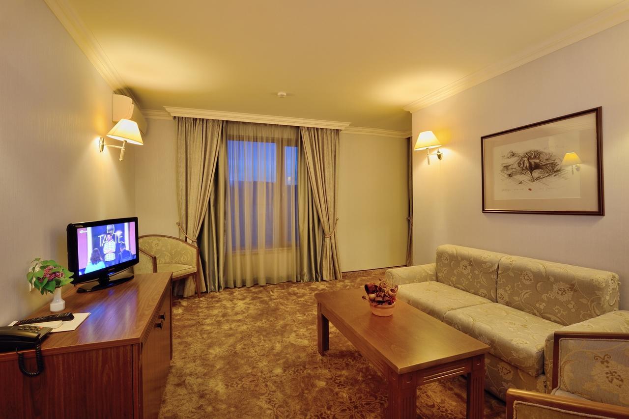 Hotel Club Central Χισάρια Εξωτερικό φωτογραφία
